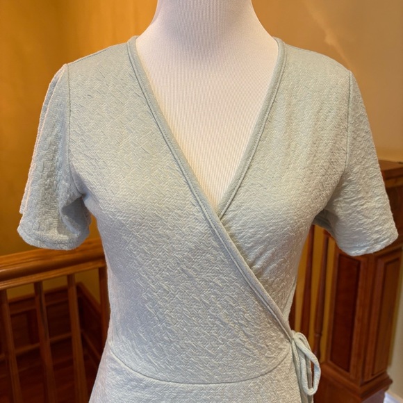 Asymmetrical Wrap Feminine Mint Dress Sz S - Picture 2 of 9